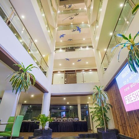 Hotel Mint Montvert, Baner Pune Eksteriør bilde
