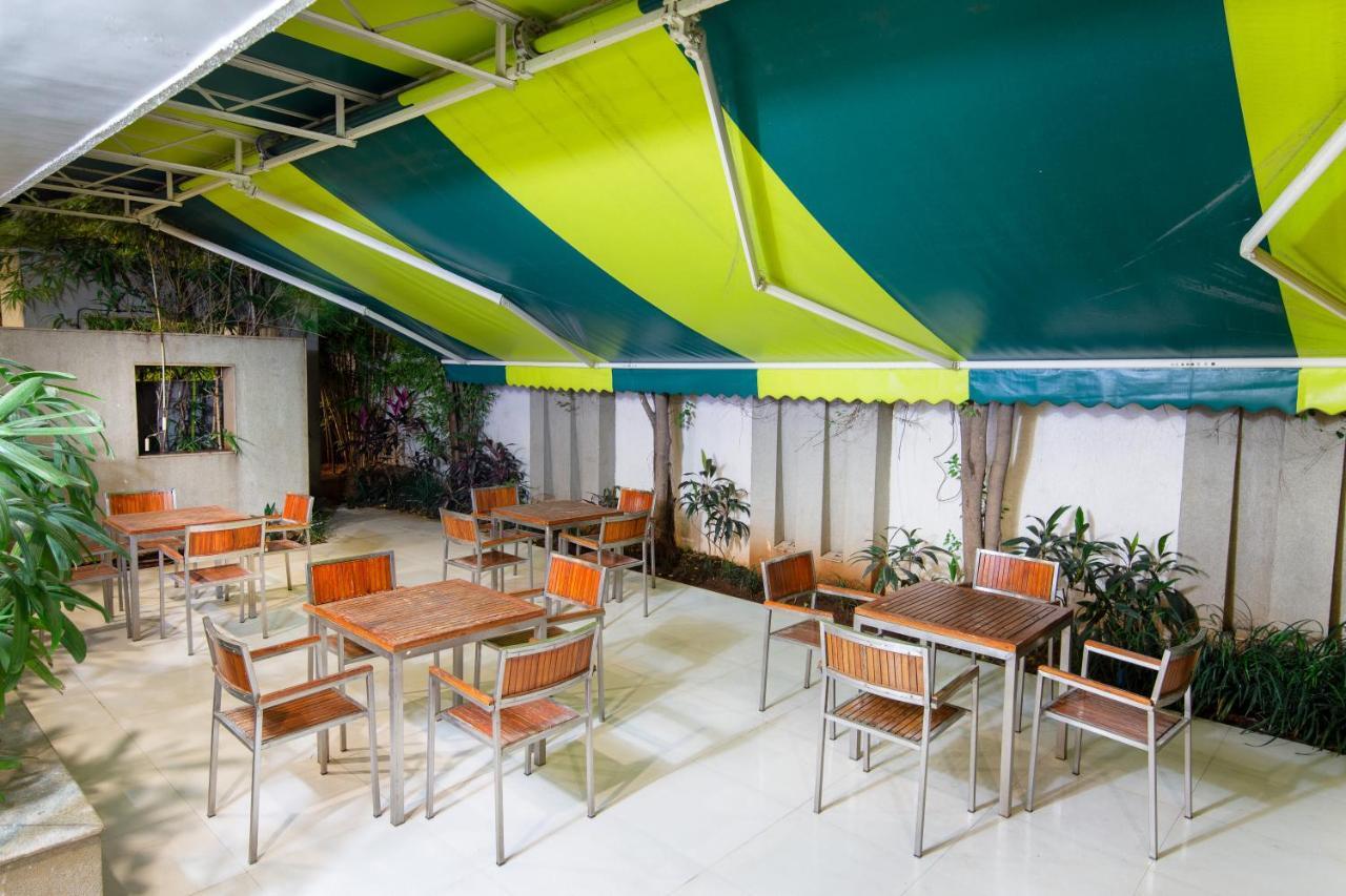 Hotel Mint Montvert, Baner Pune Eksteriør bilde